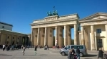 La Puerta de Brandenburgo es la una antigua entrada a Berlín y uno de los principales símbolos tanto de la ciudad como de Alemania..  Berlin - ALEMANIA