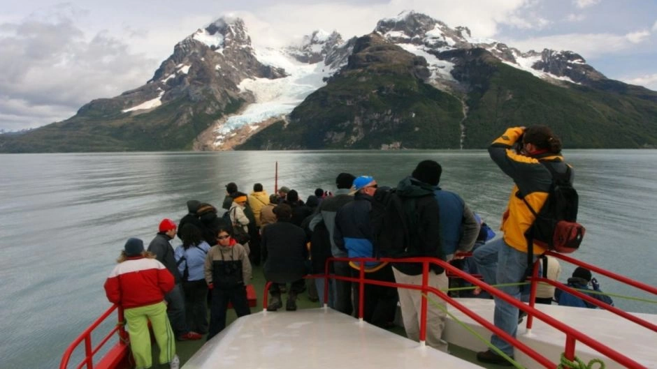 NAVEGACAO GLACIARES BALMACEDA E SERRANO, Puerto Natales, CHILE